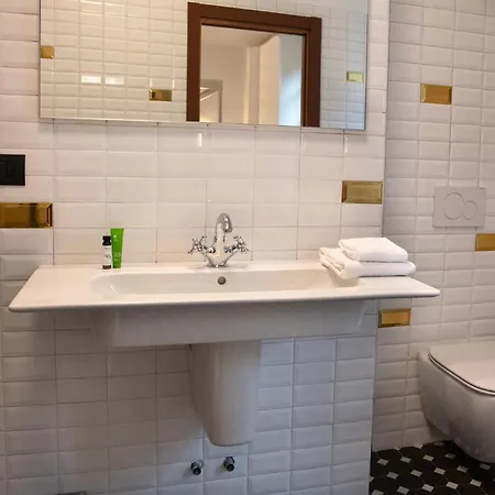 Suisse Hotel *